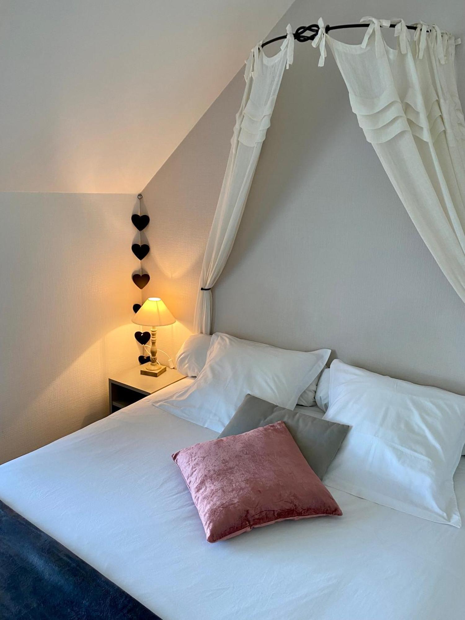Le Relais De La Hardiesse 6Km Mont St Michel - Chambres Doubles - Suite Spa Privatif Courtils Kültér fotó