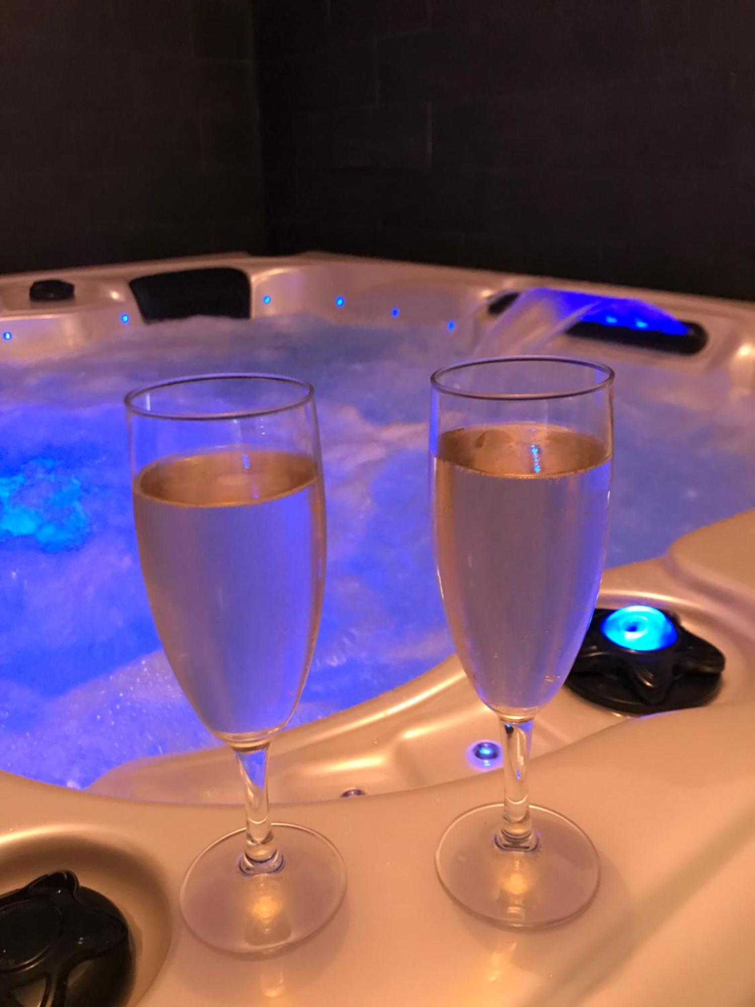 Le Relais De La Hardiesse 6Km Mont St Michel - Chambres Doubles - Suite Spa Privatif Courtils Kültér fotó