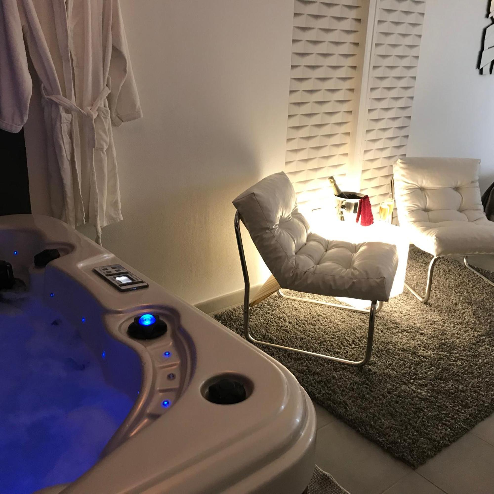 Le Relais De La Hardiesse 6Km Mont St Michel - Chambres Doubles - Suite Spa Privatif Courtils Szoba fotó